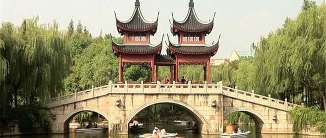上海最良心的公園，內含300年曆史的“南塘第一橋”，門票免費，適合週末遊玩