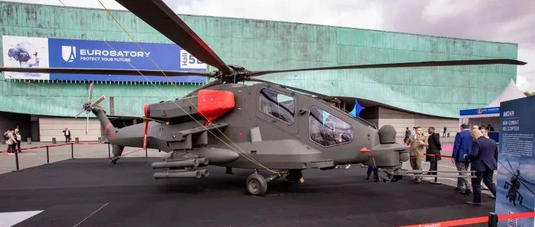AW249武裝直升機首次亮相2024年歐洲防務展，與無人機協同作戰