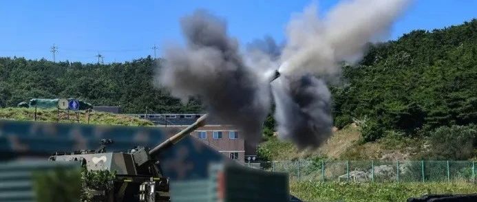 ​要開戰了？韓國軍隊在延坪島發射上百枚炮彈……