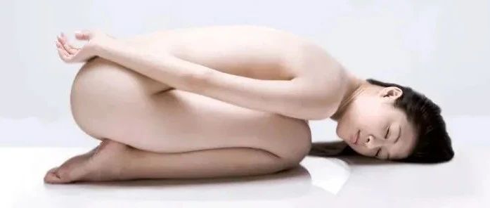 超寫實油畫少女，藝術家拉爾夫的人體膚色表現堪稱一絕！