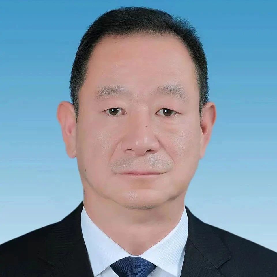 雲南保山市長陳銳離世，本月初還曾巡視考點，其父上月投案
