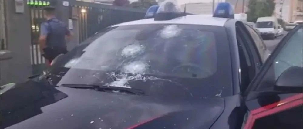 意大利：超20名悍匪持戰爭武器搶金庫 與警察和憲兵發生遭遇戰