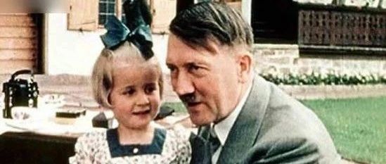 絕密舊照——希特勒的慈愛一面