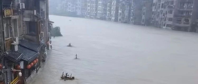 縣城三分之二地區停電！貴州鎮遠遭洪水襲擊沿街商鋪大量被淹